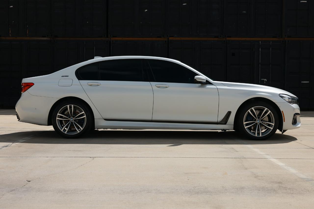 BMW 740e photo 15