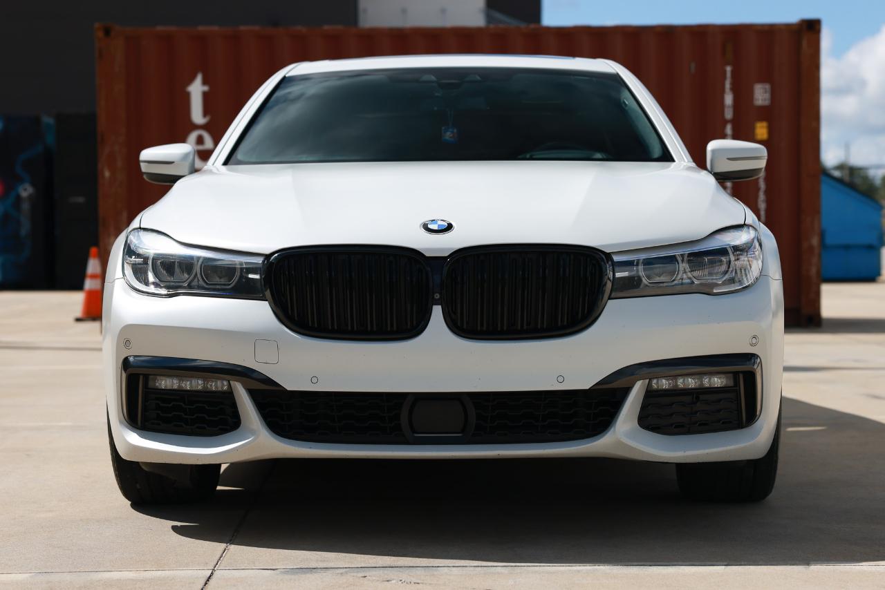 BMW 740e photo 19