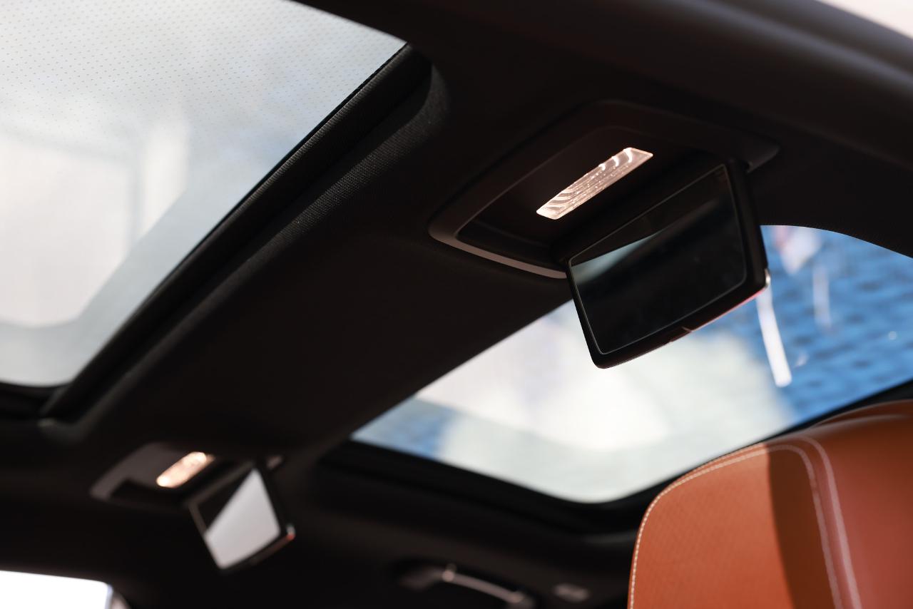 BMW 740e photo 27