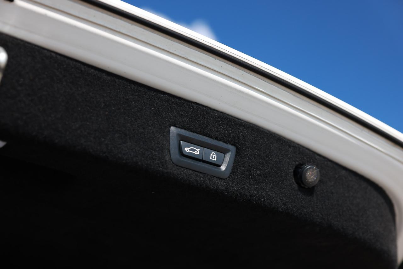 BMW 740e photo 36