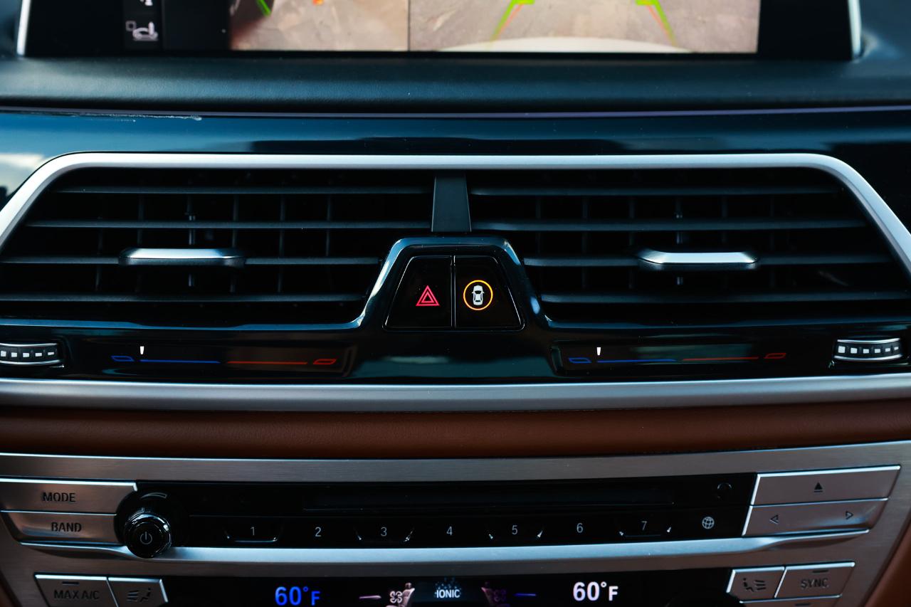 BMW 740e photo 56