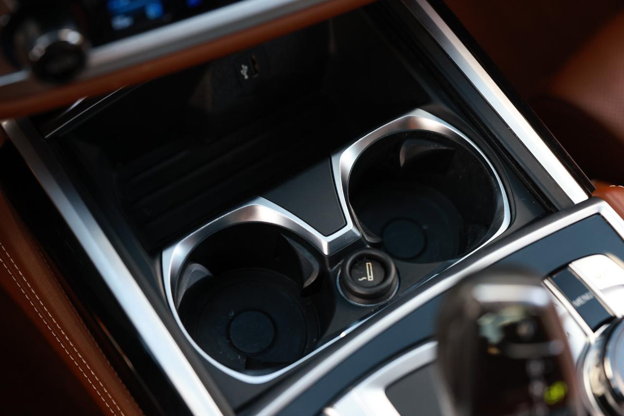 BMW 740e photo 63