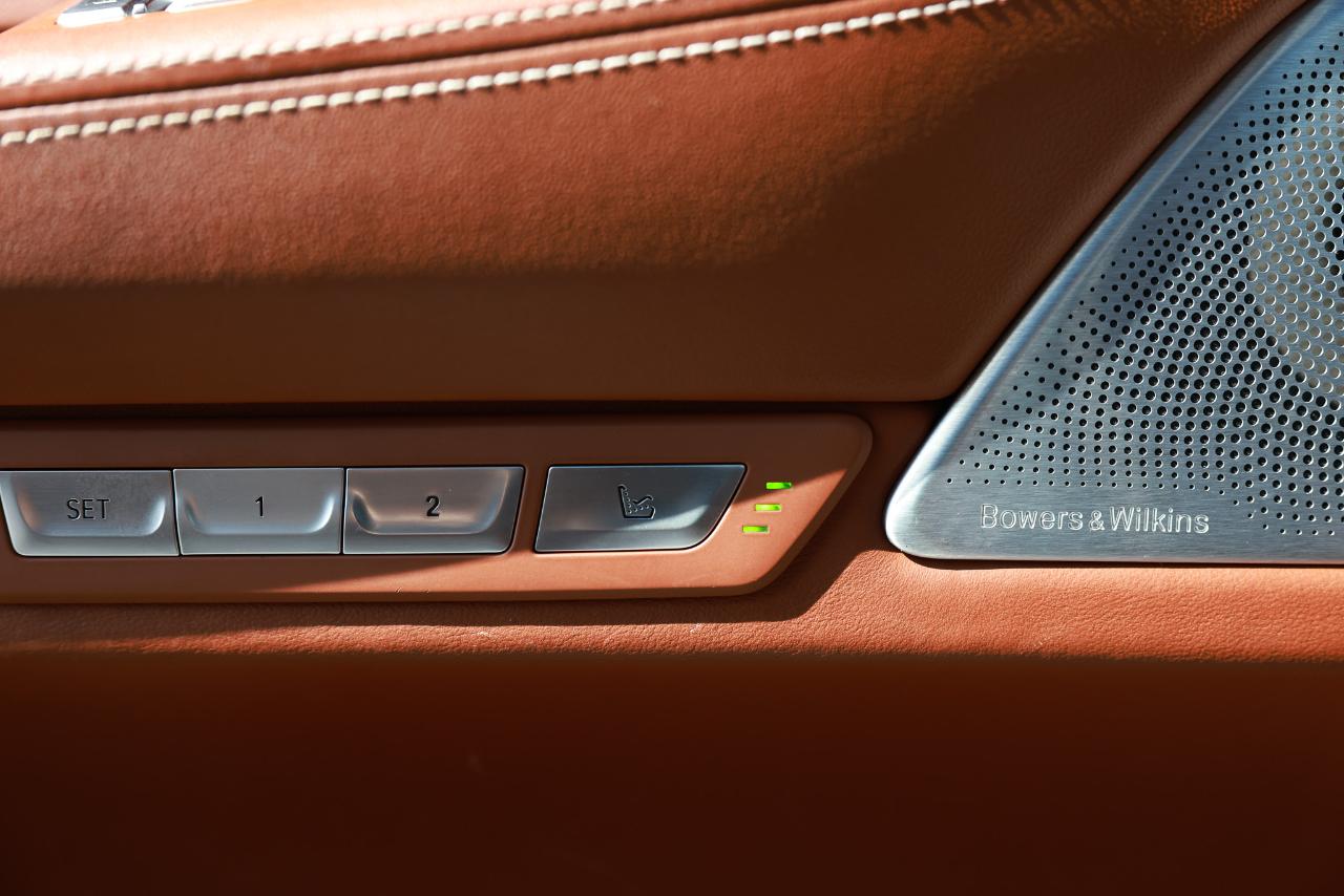 BMW 740e photo 73