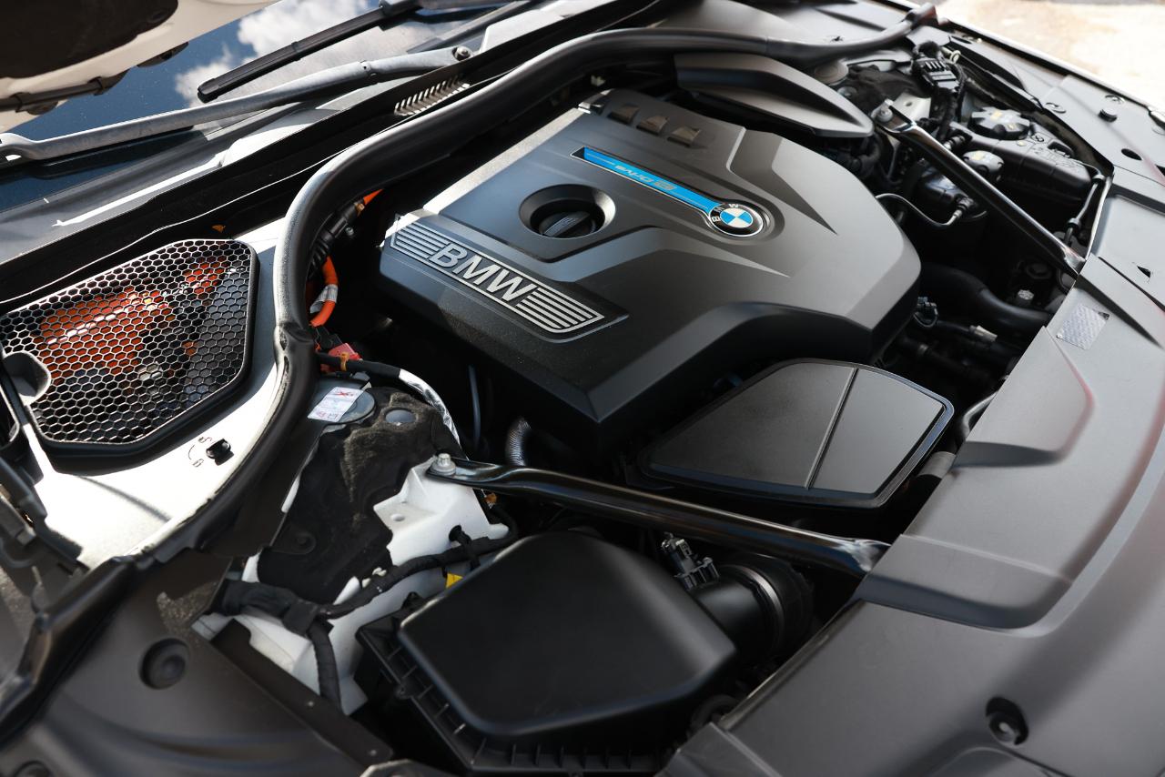 BMW 740e photo 77