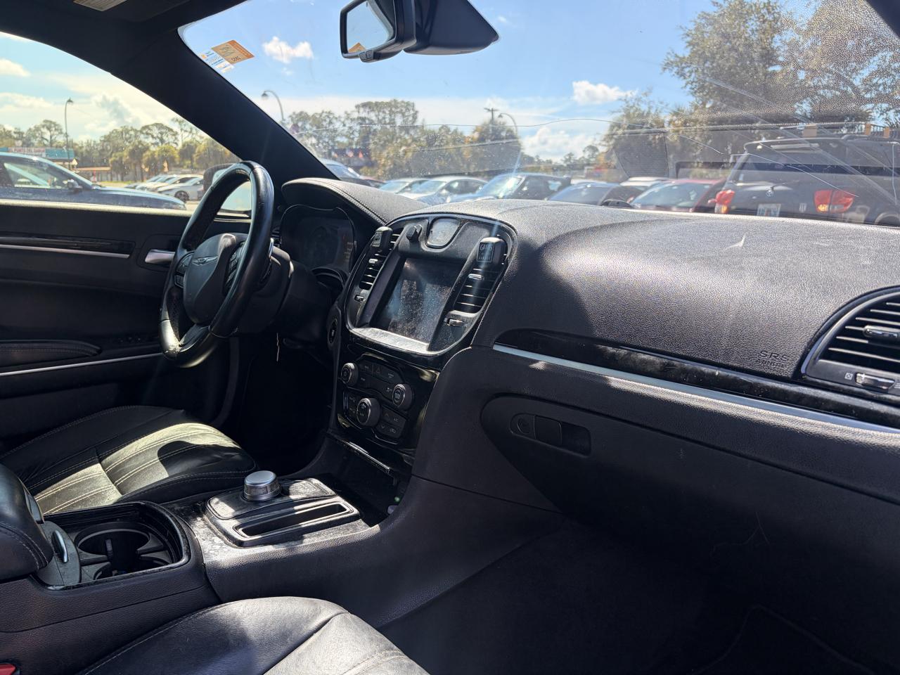 Chrysler 300  2018