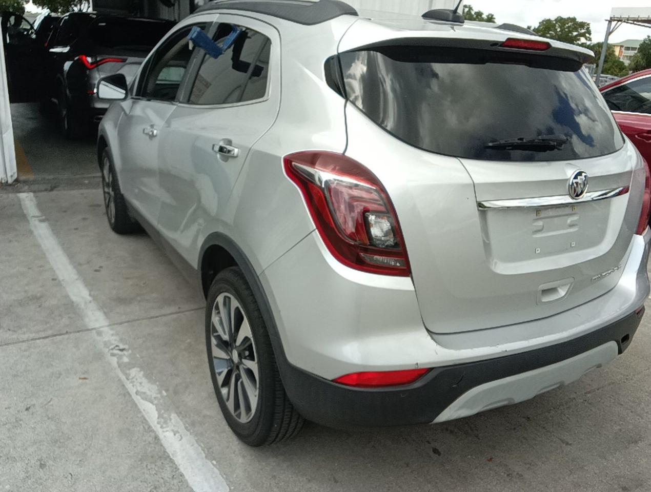 Buick Encore  2021