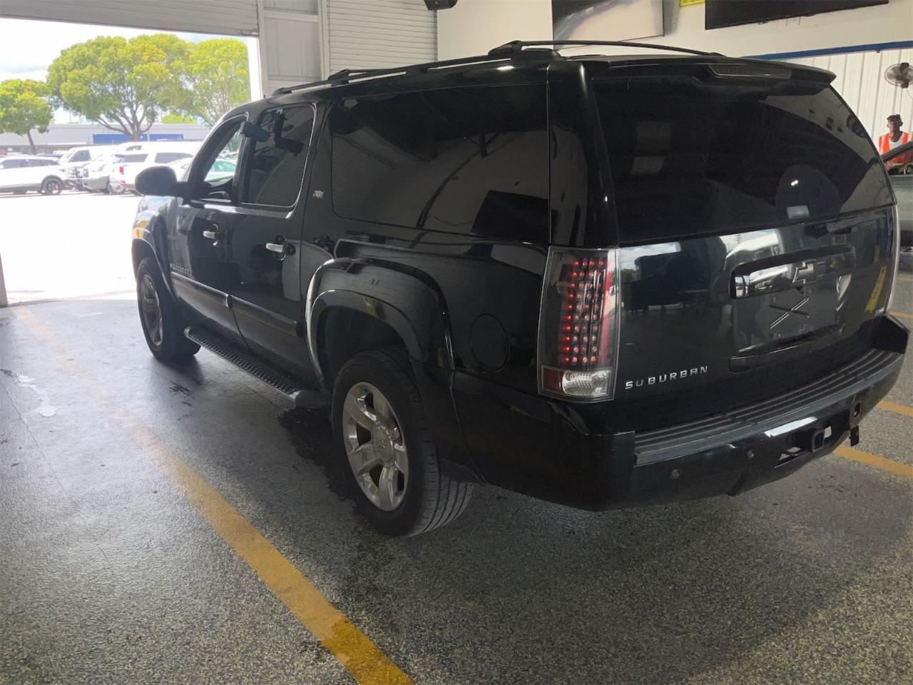 Chevrolet Suburban  2007