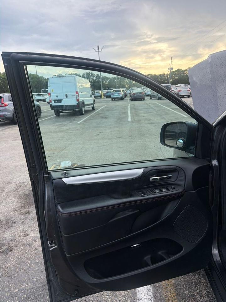 Dodge Grand Caravan  2017