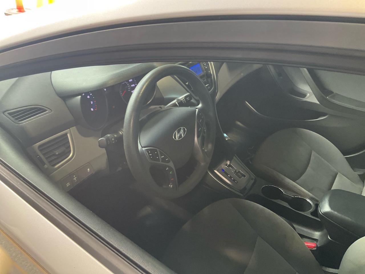 Hyundai Elantra  2013