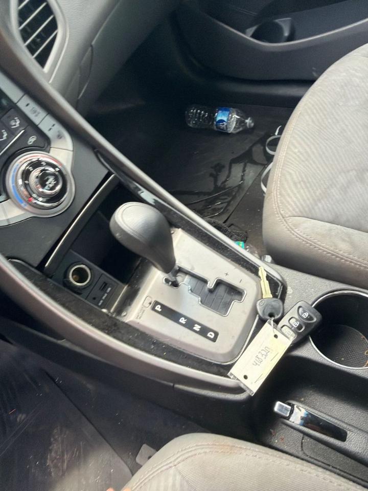 Hyundai Elantra  2013