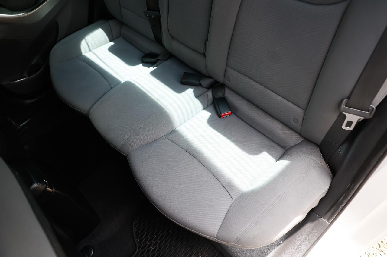 Hyundai Elantra  2013