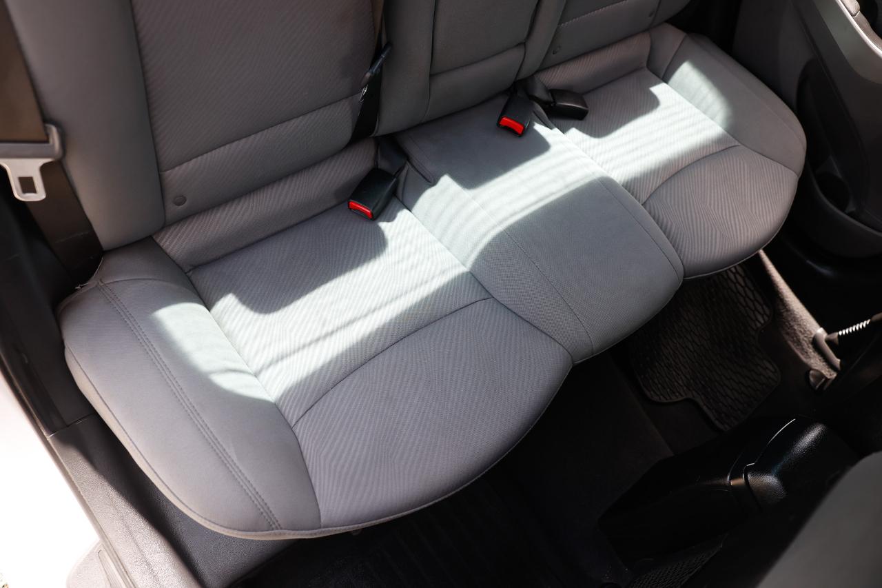 Hyundai Elantra  2013
