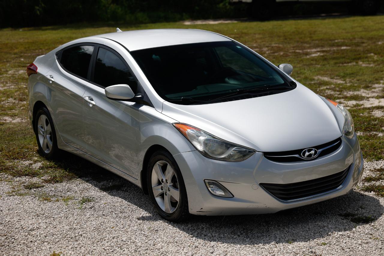 Hyundai Elantra  2013