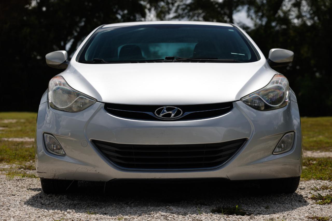 Hyundai Elantra  2013