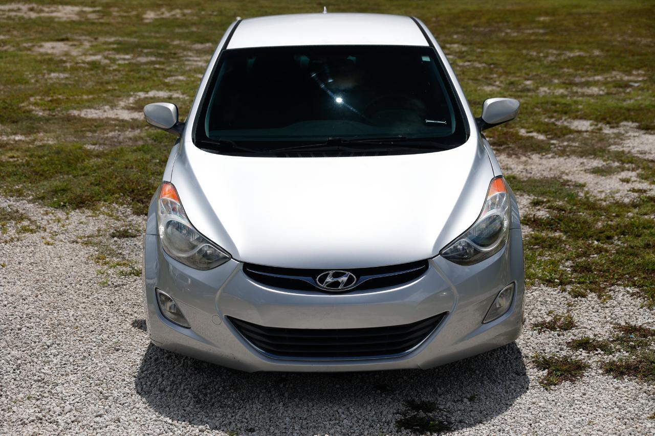 Hyundai Elantra  2013