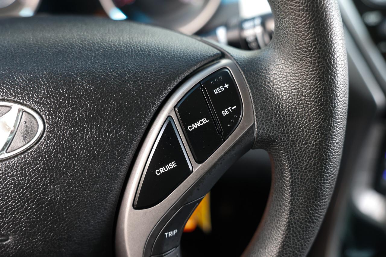 Hyundai Elantra  2013