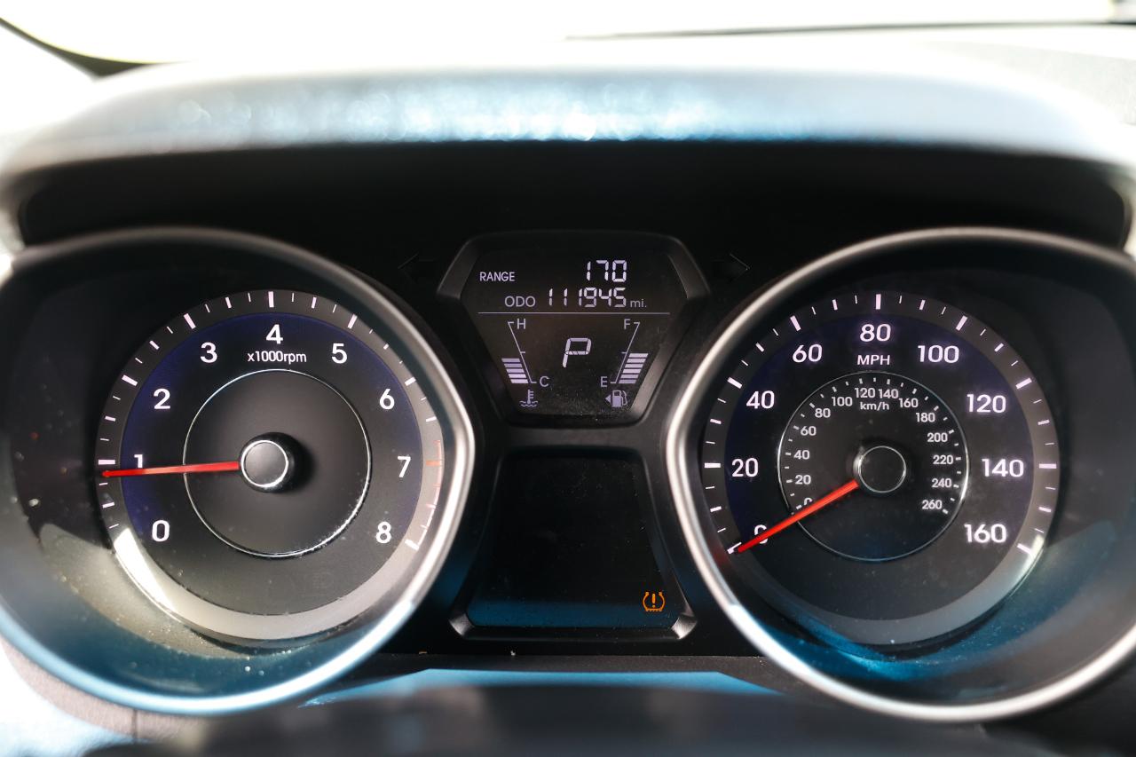 Hyundai Elantra  2013