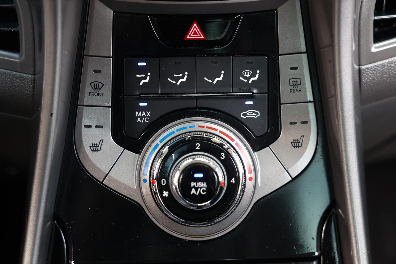 Hyundai Elantra  2013