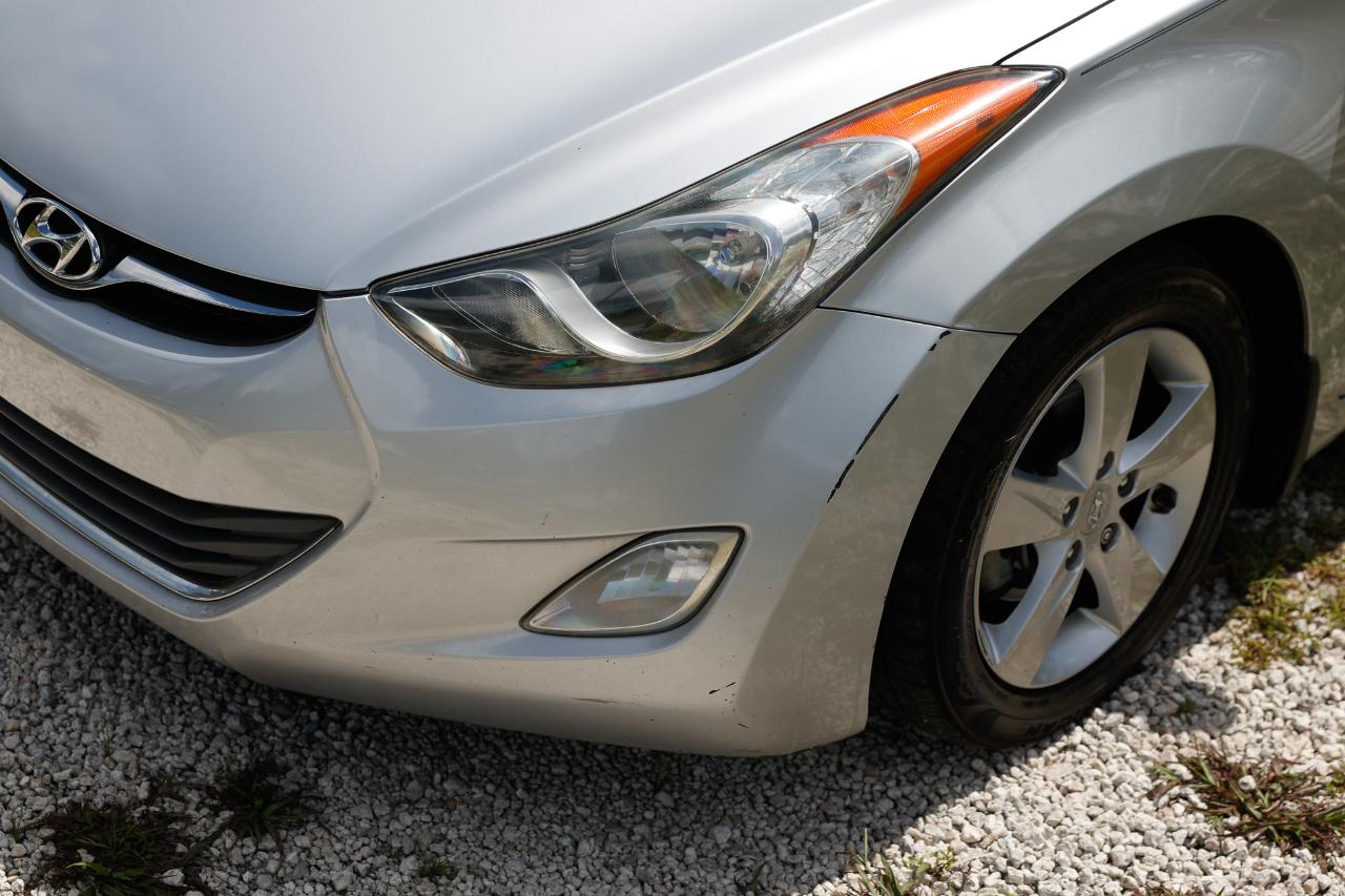 Hyundai Elantra  2013