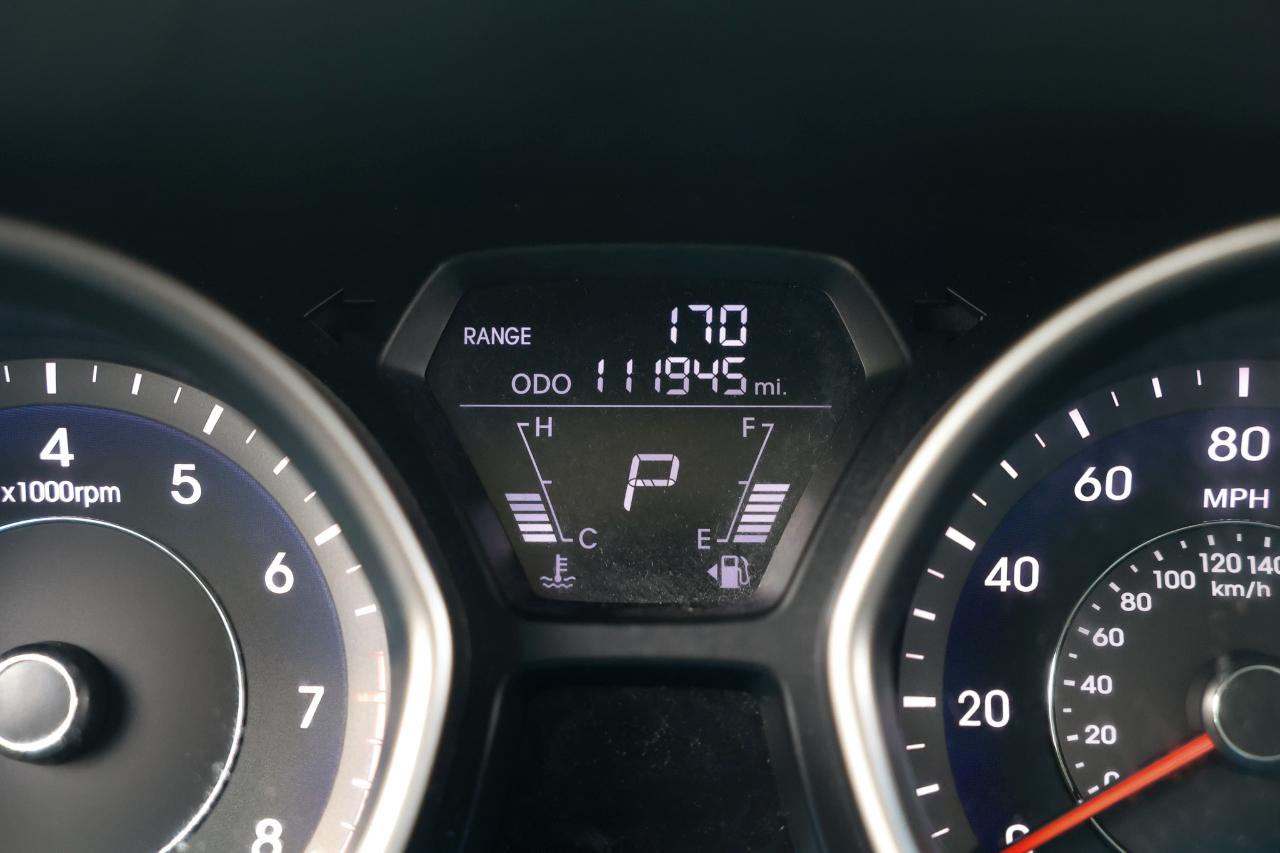Hyundai Elantra  2013