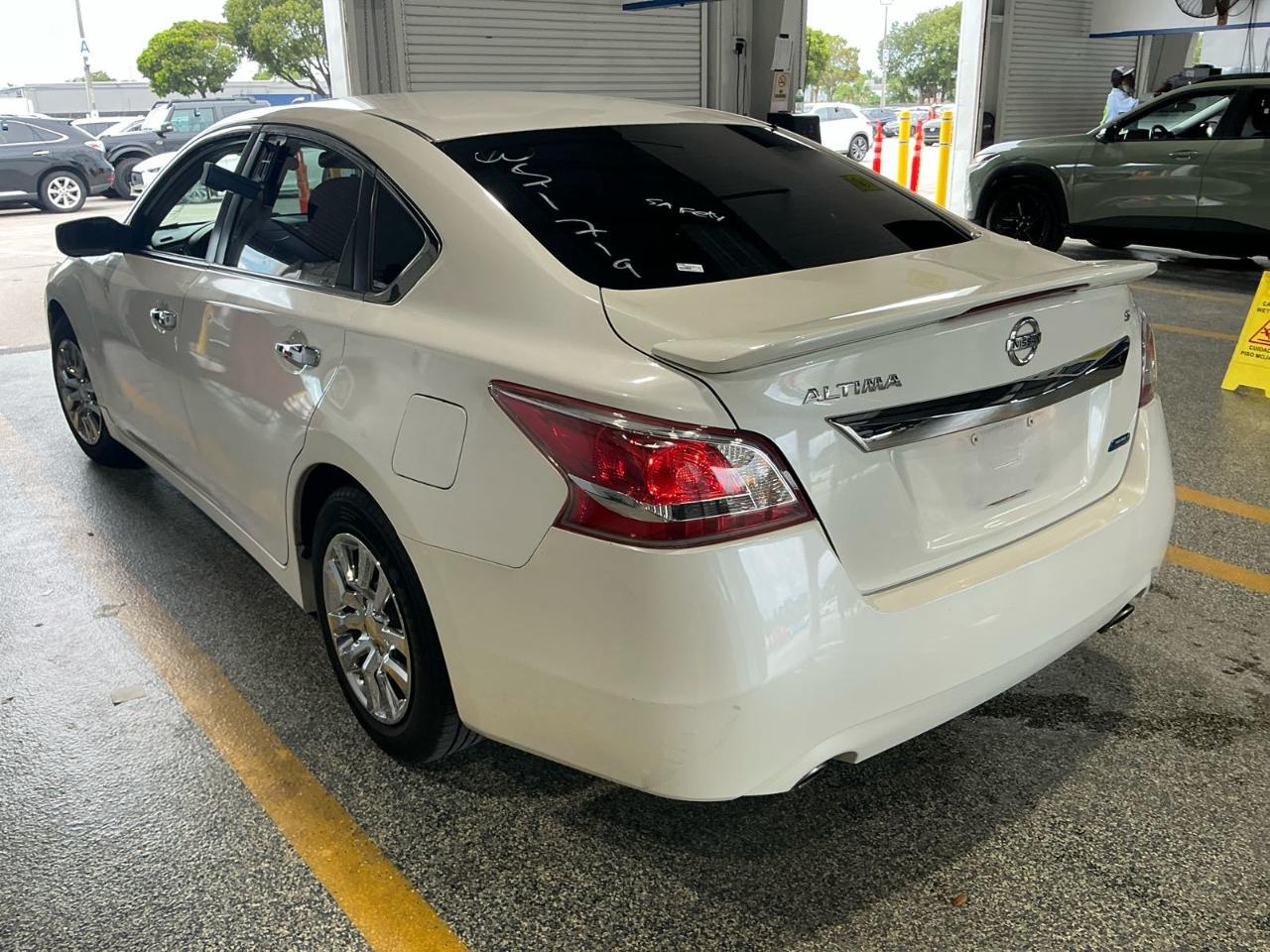 Nissan Altima  2013