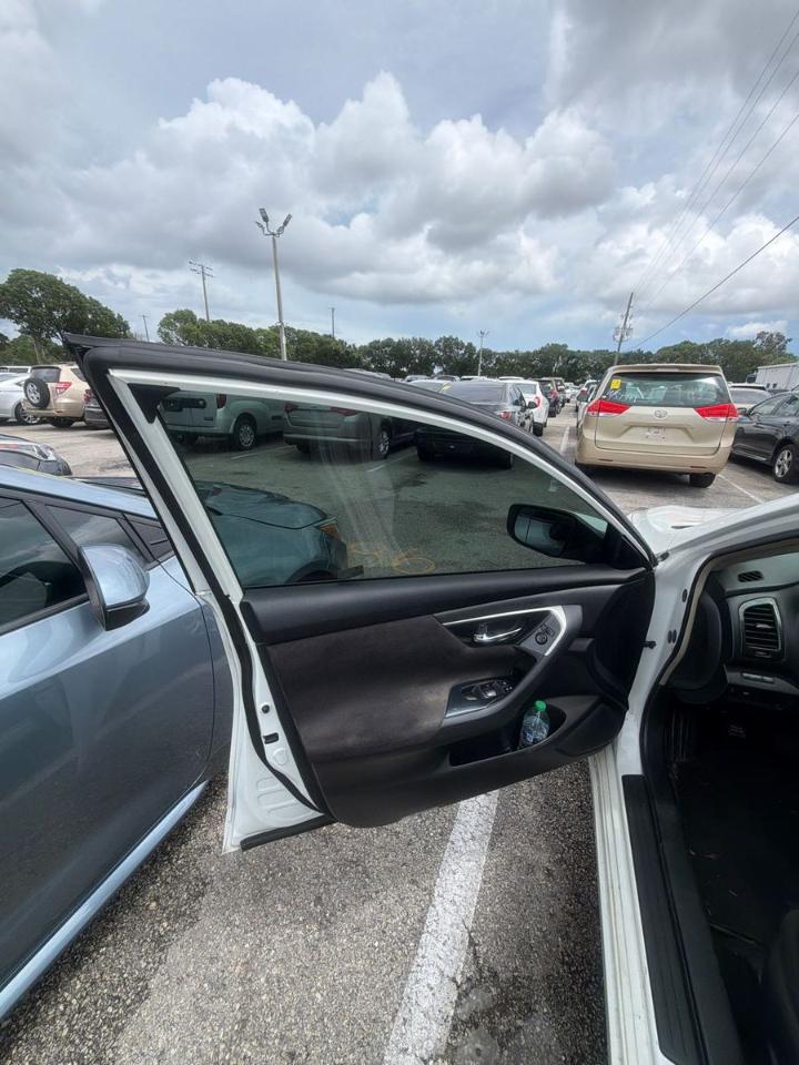 Nissan Altima  2013