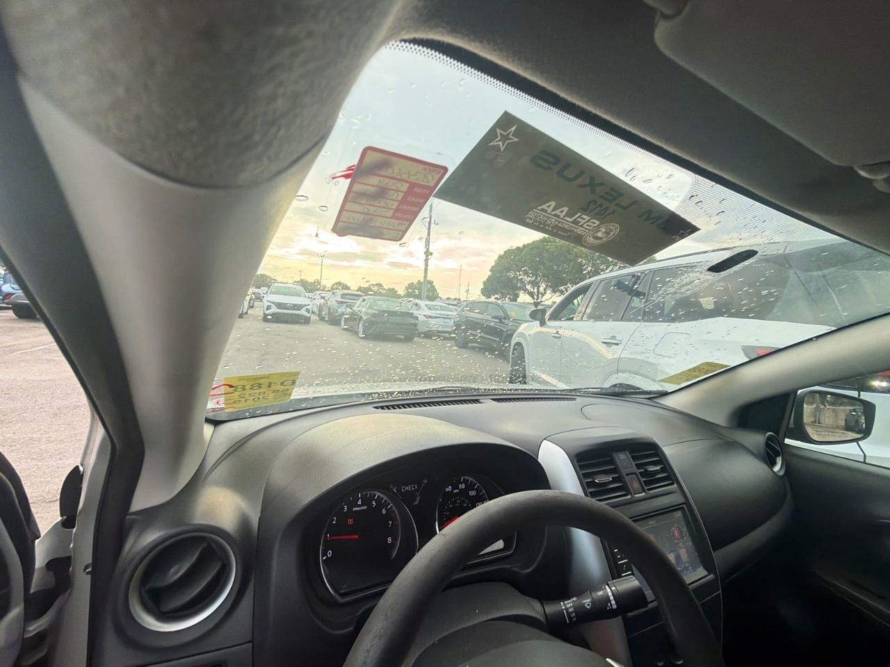 Nissan Versa Sedan  2019