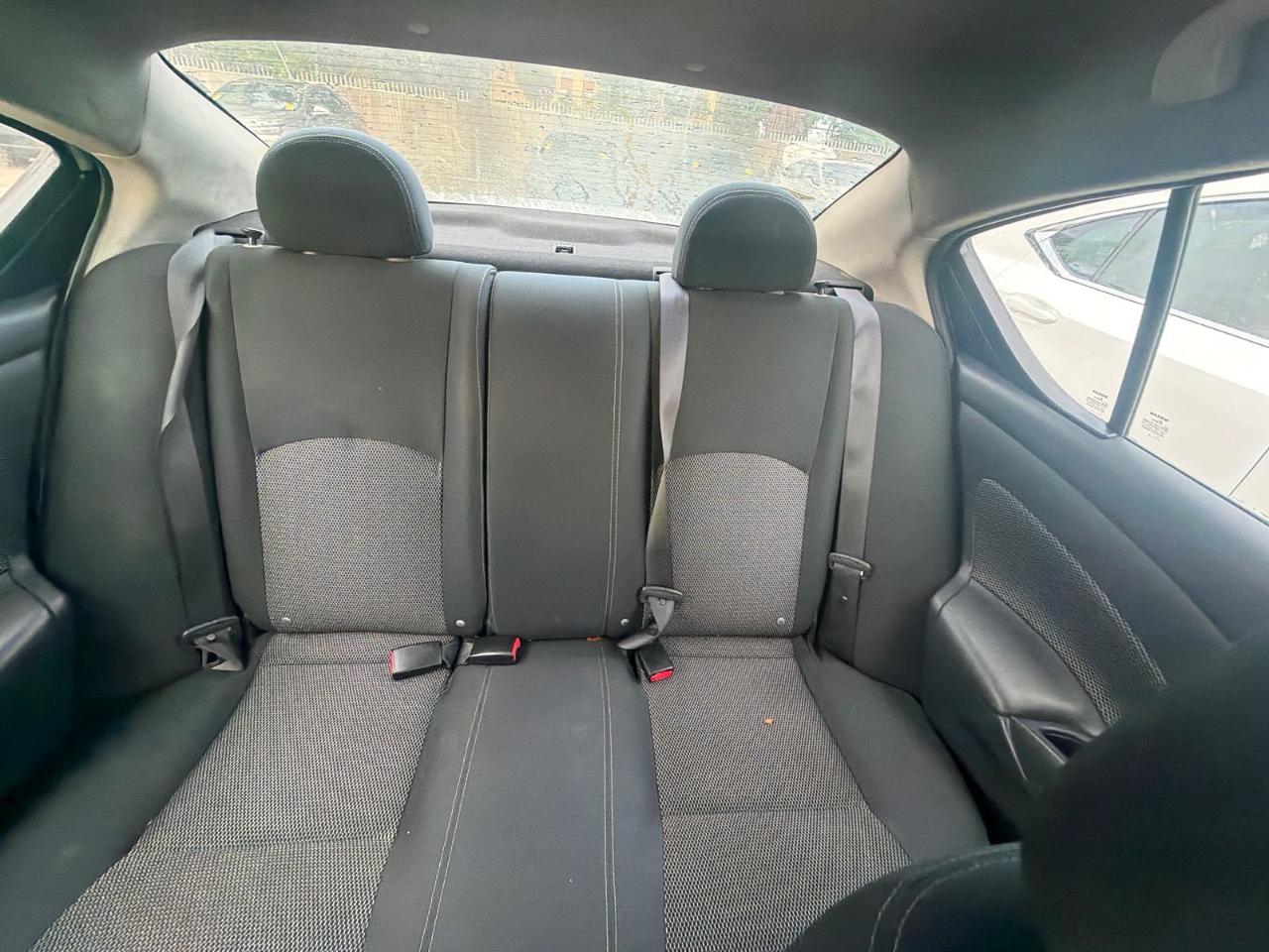 Nissan Versa Sedan  2019