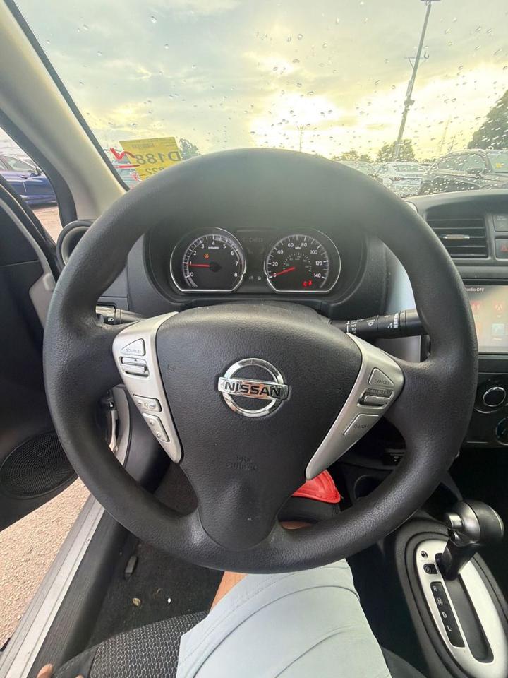 Nissan Versa Sedan  2019