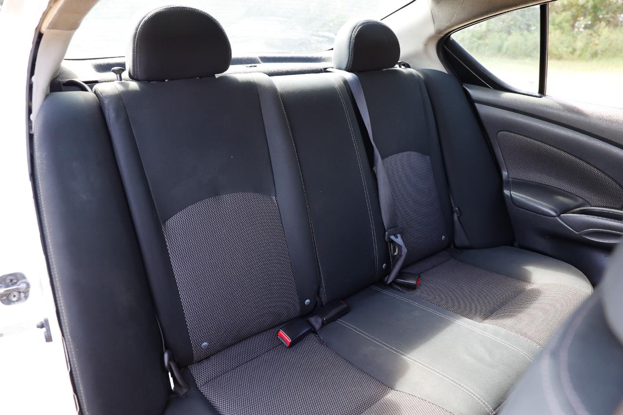 Nissan Versa Sedan  2019