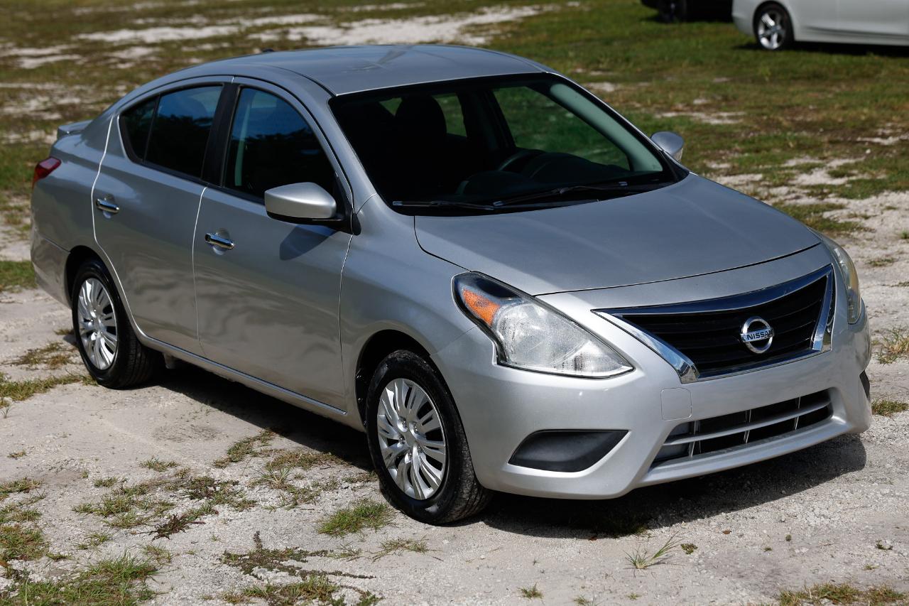 Nissan Versa Sedan  2019