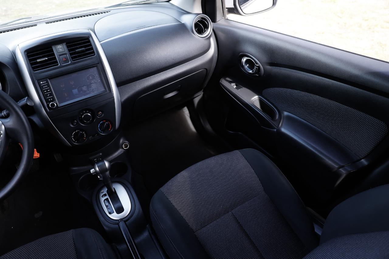 Nissan Versa Sedan  2019