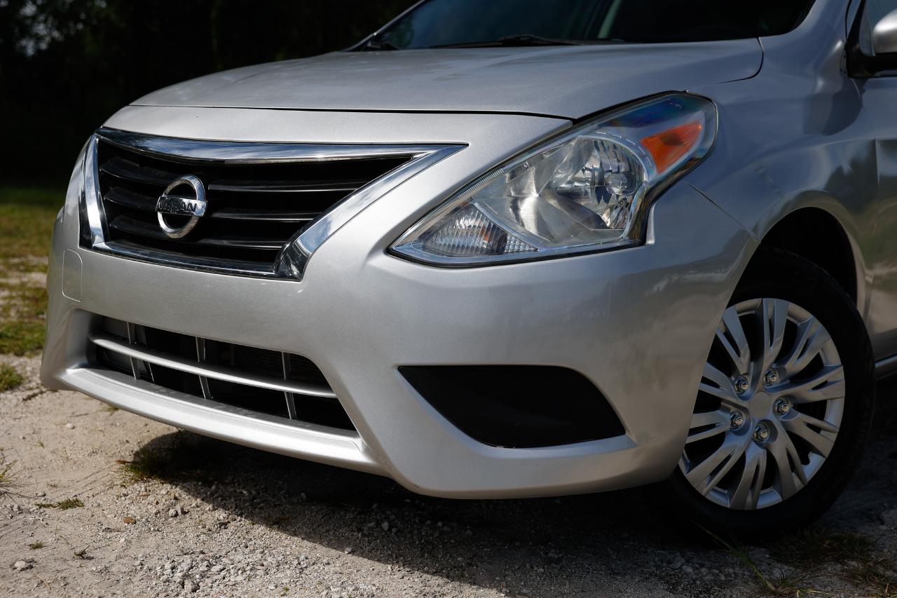Nissan Versa Sedan  2019