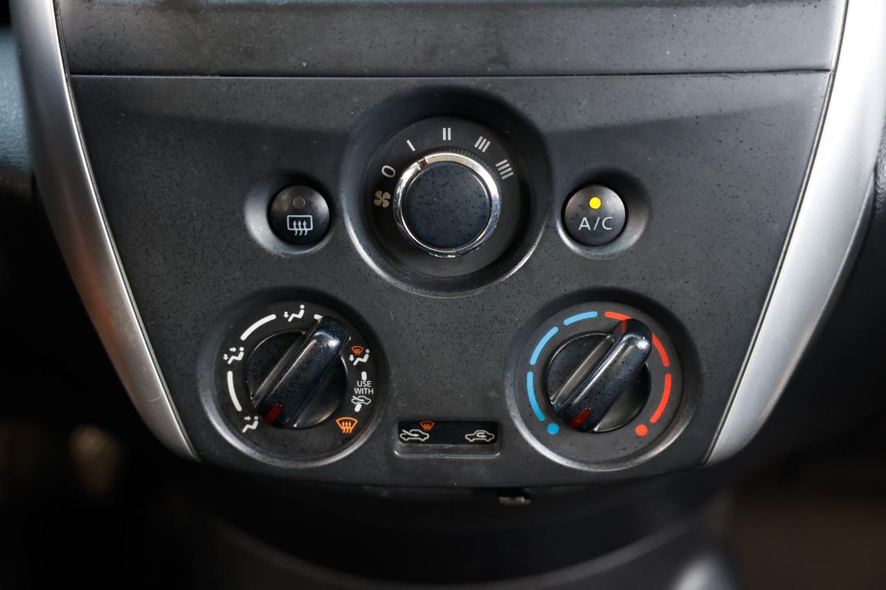 Nissan Versa Sedan  2019