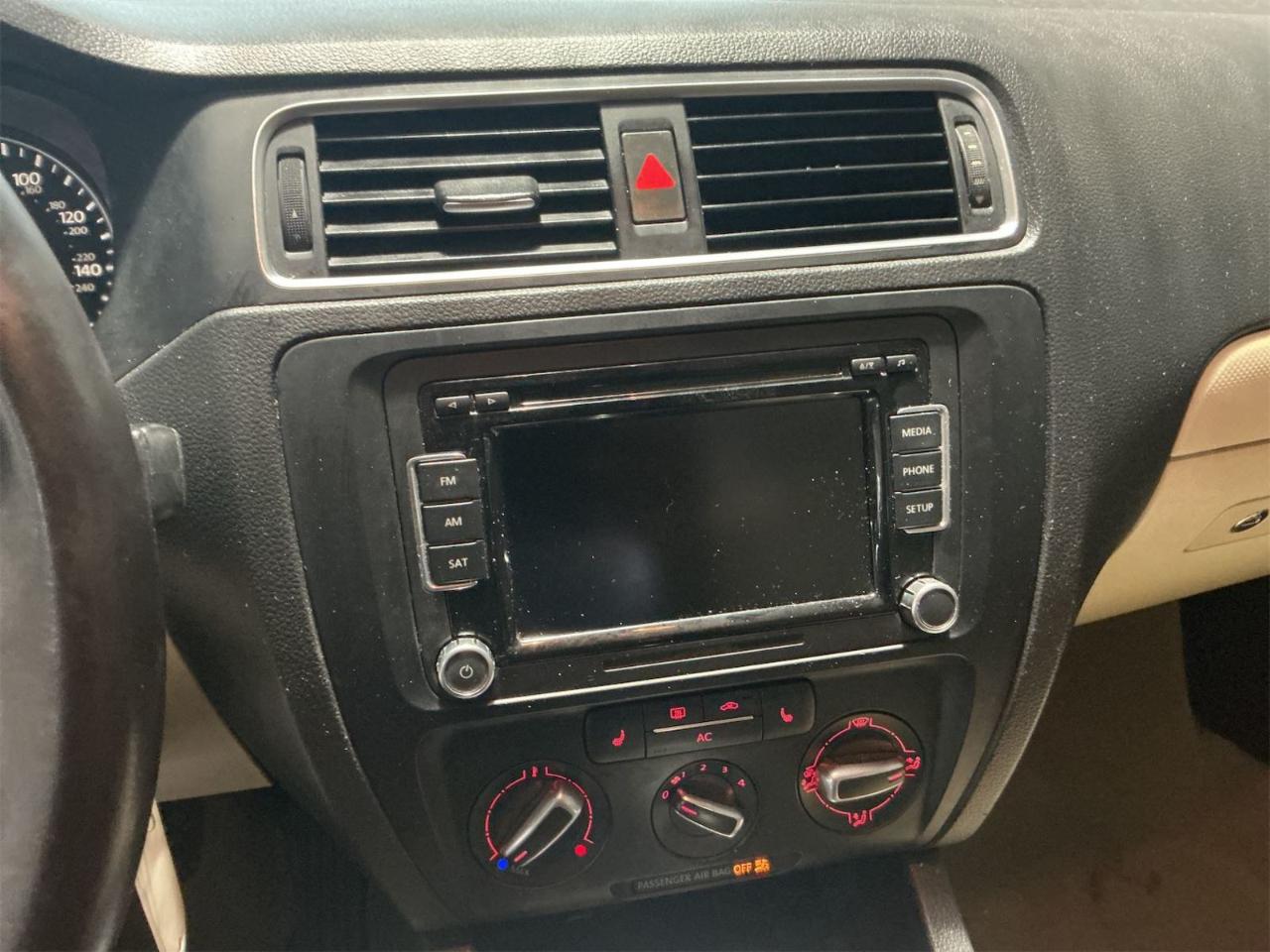 Volkswagen Jetta Sedan  2012