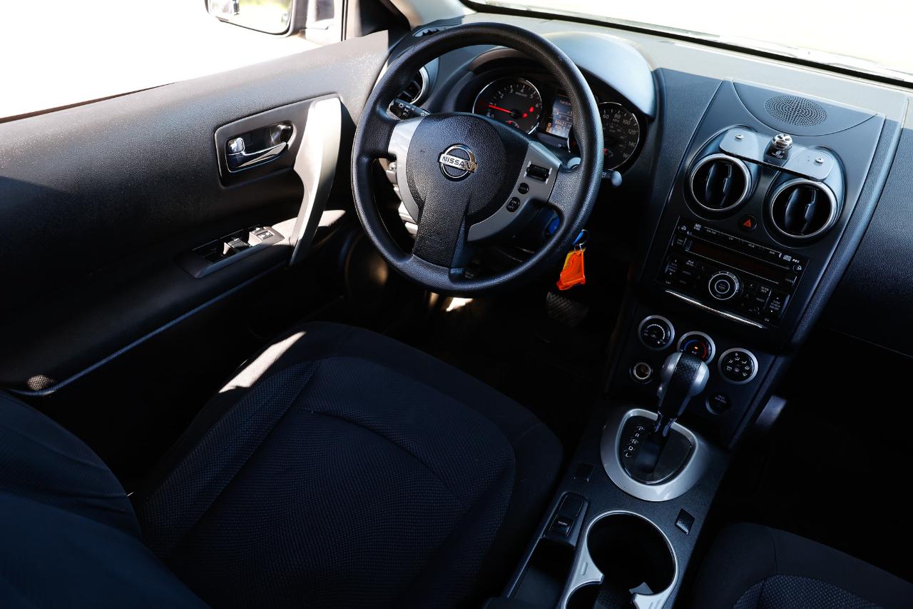 Nissan Rogue  2013