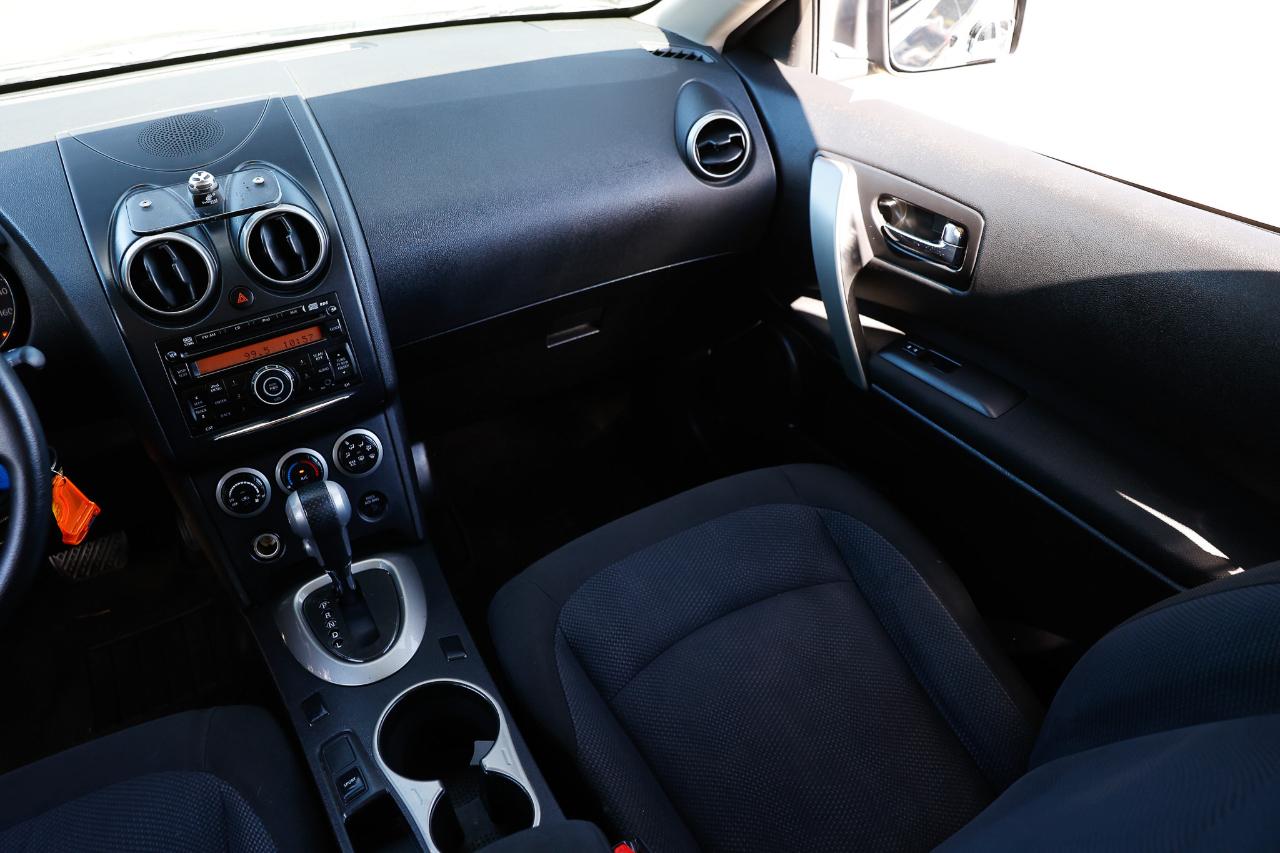 Nissan Rogue  2013