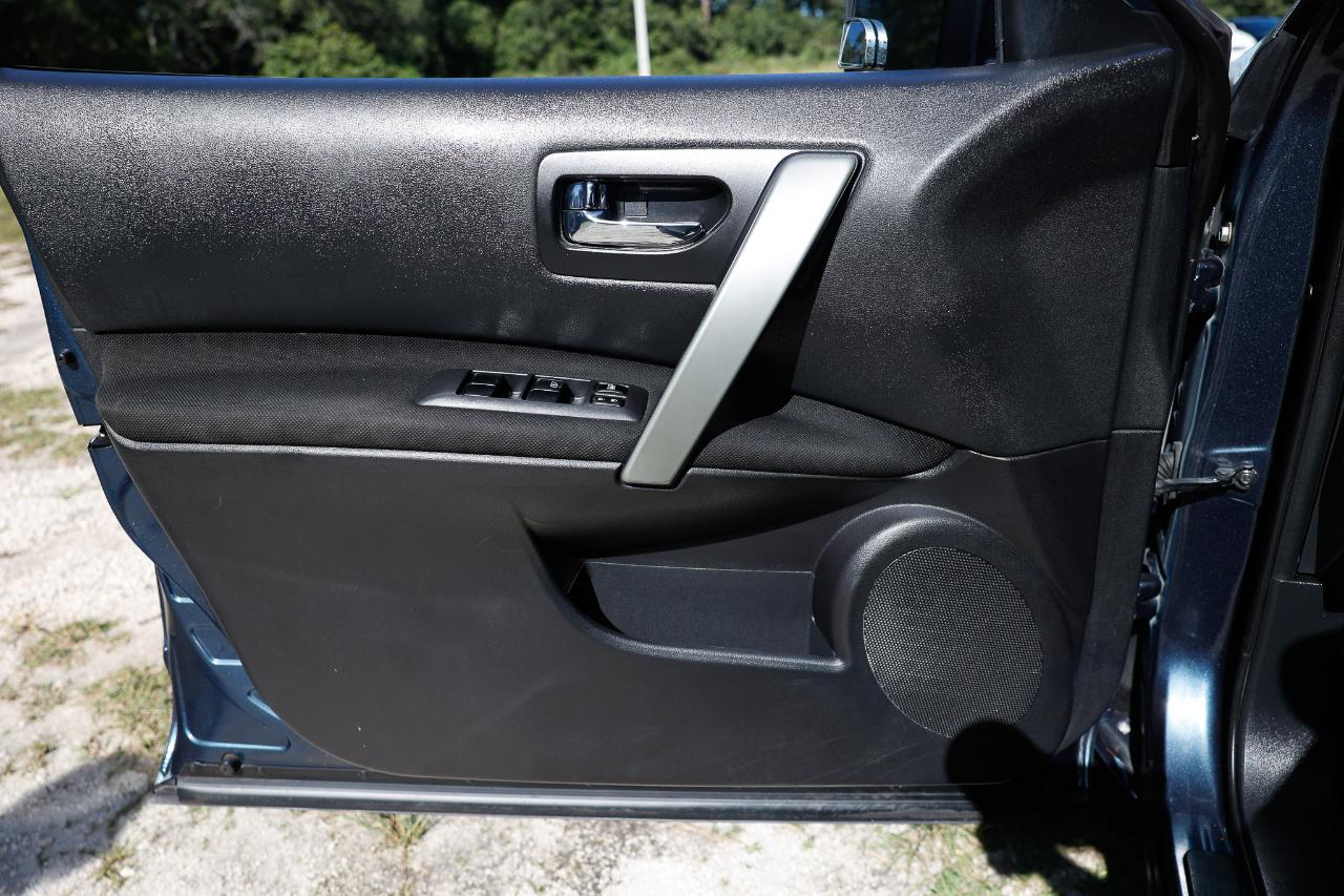 Nissan Rogue  2013