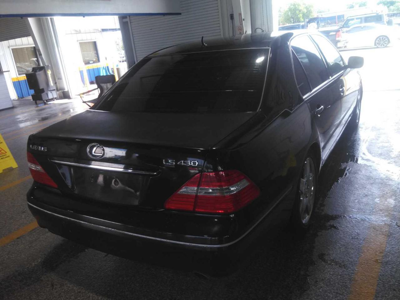 Lexus LS 430  2005