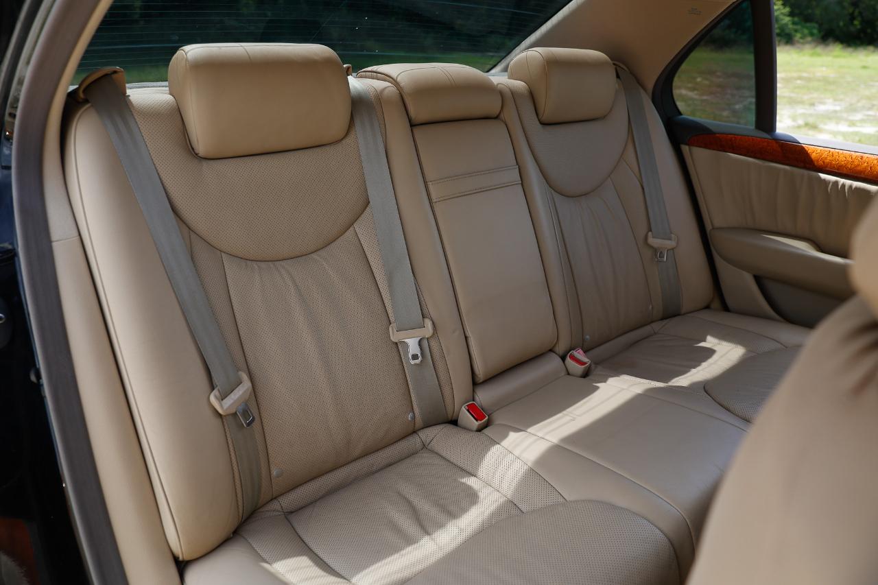 Lexus LS 430  2005