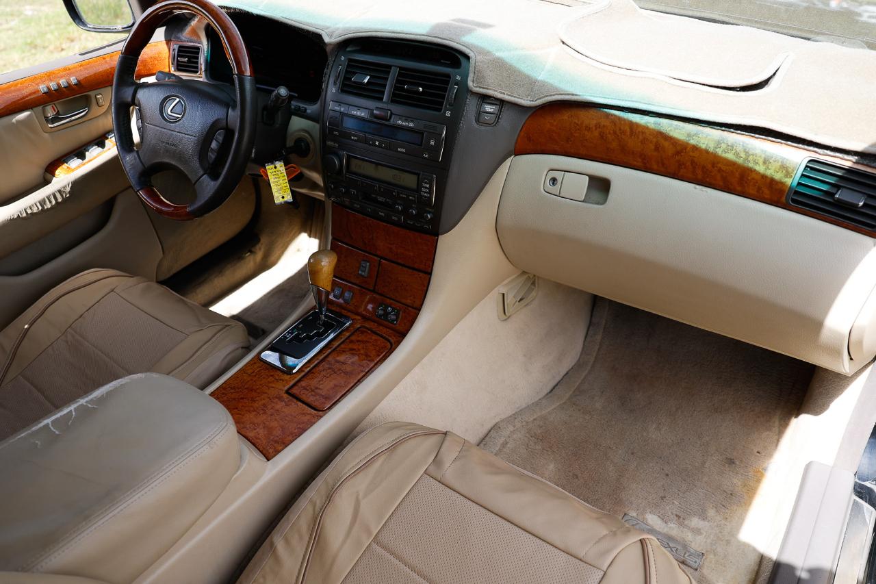 Lexus LS 430  2005