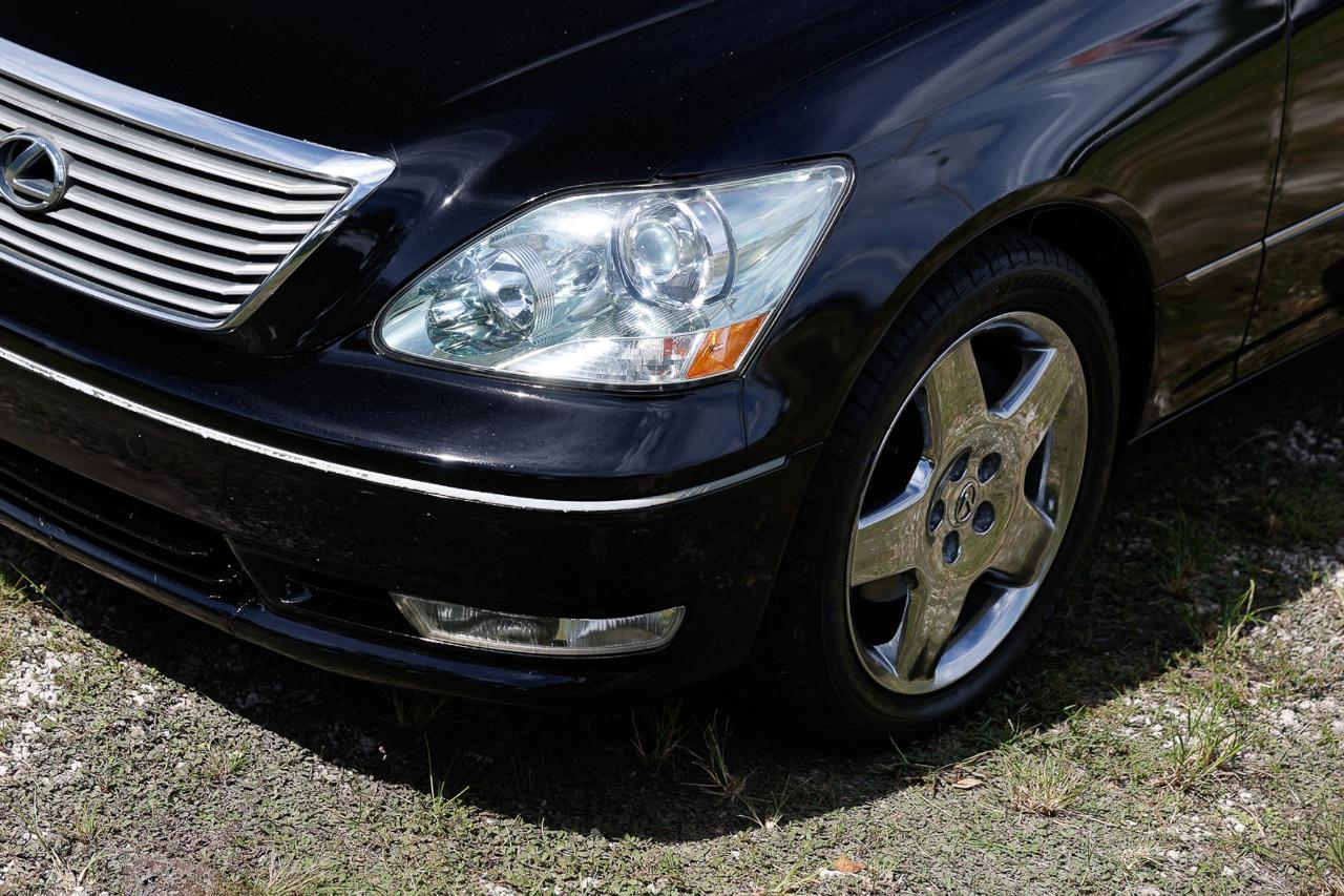 Lexus LS 430  2005