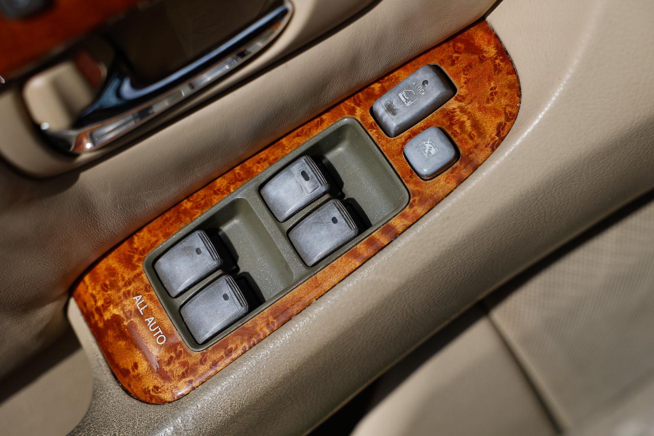 Lexus LS 430  2005