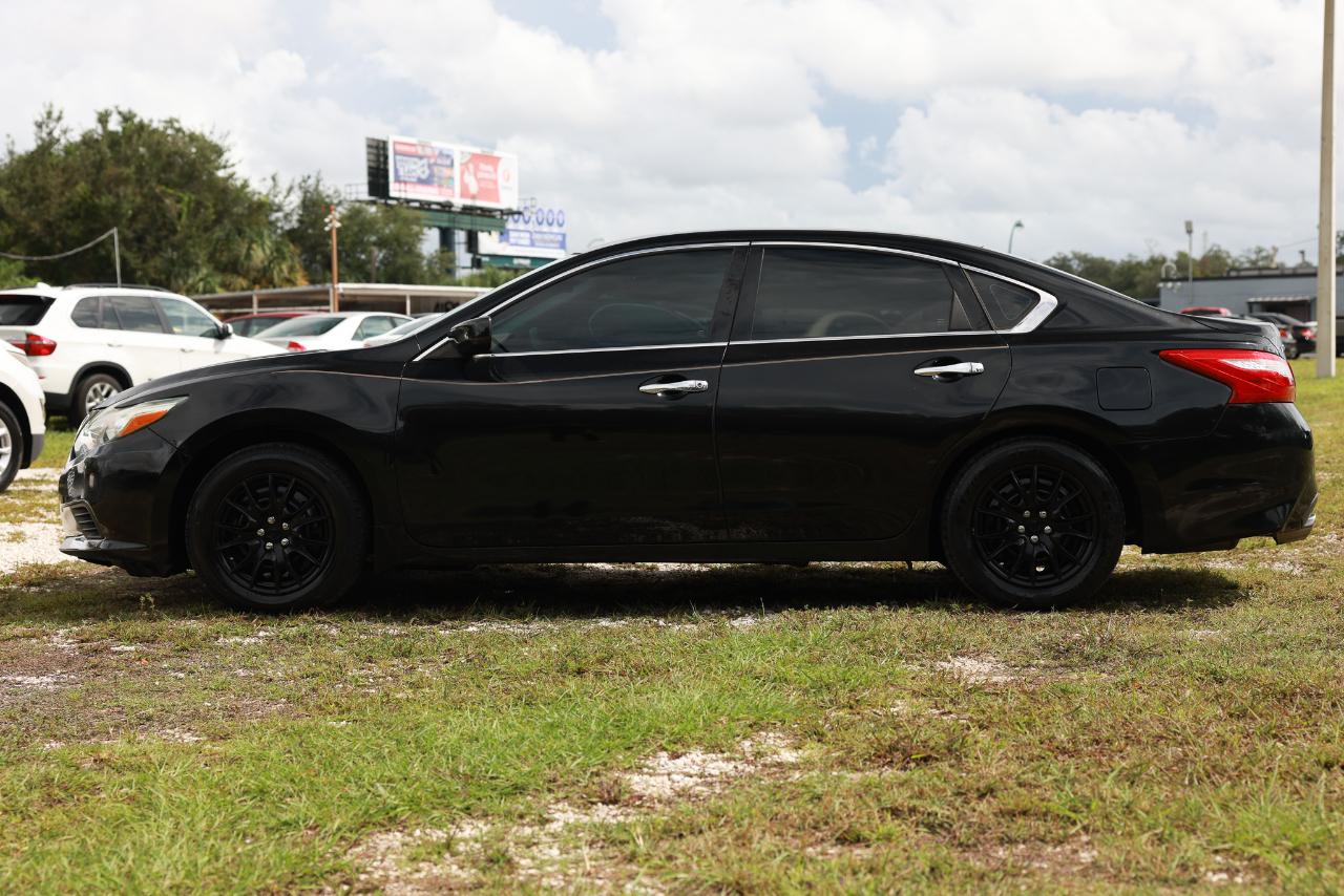 Nissan Altima  2017