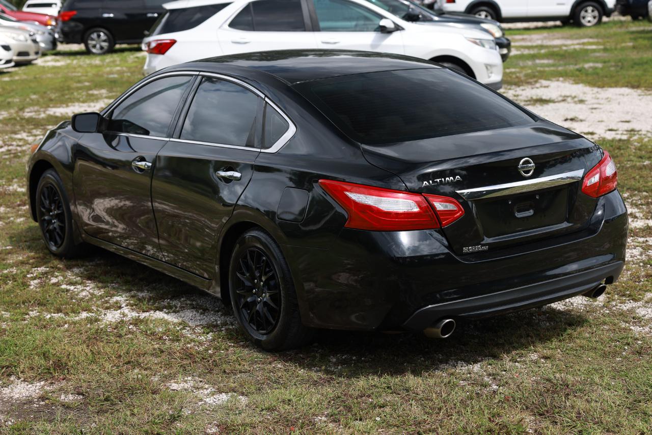 Nissan Altima  2017