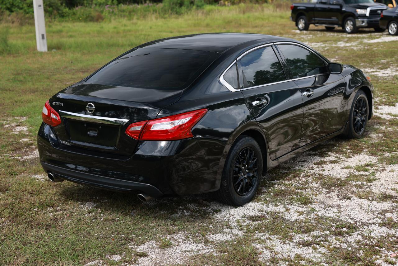 Nissan Altima  2017