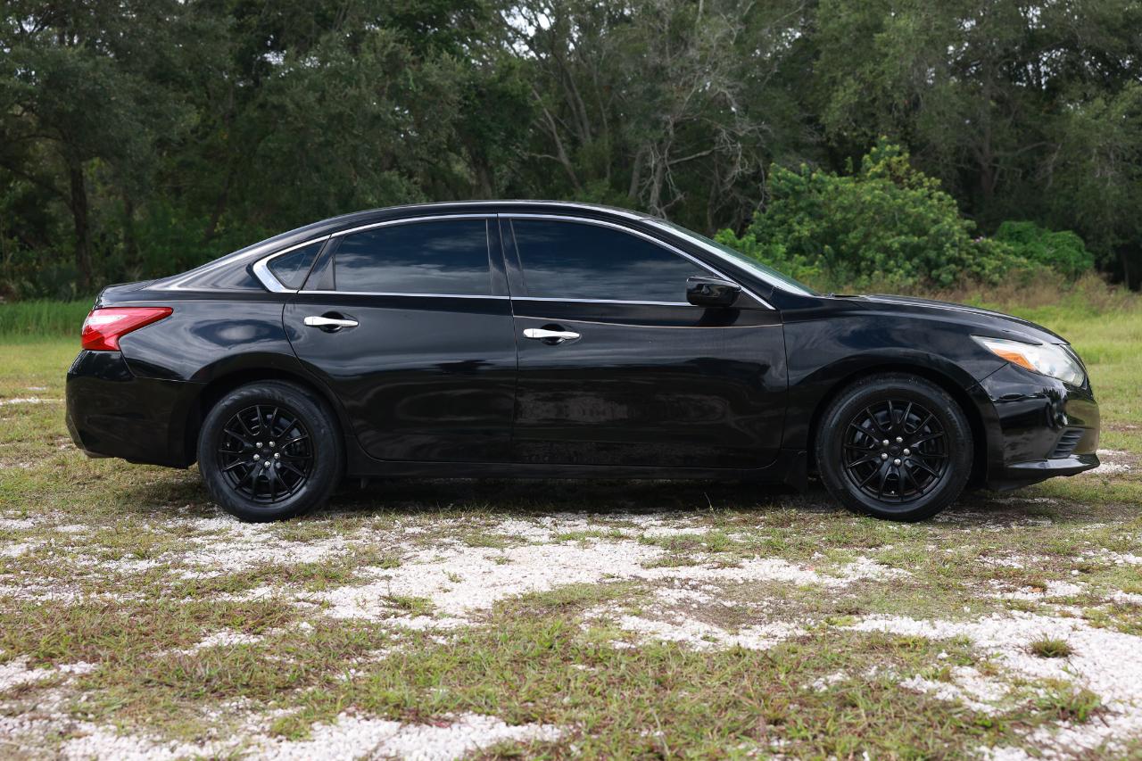 Nissan Altima  2017