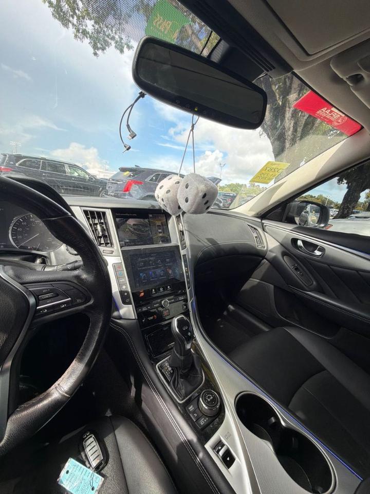 Infiniti Q50  2020