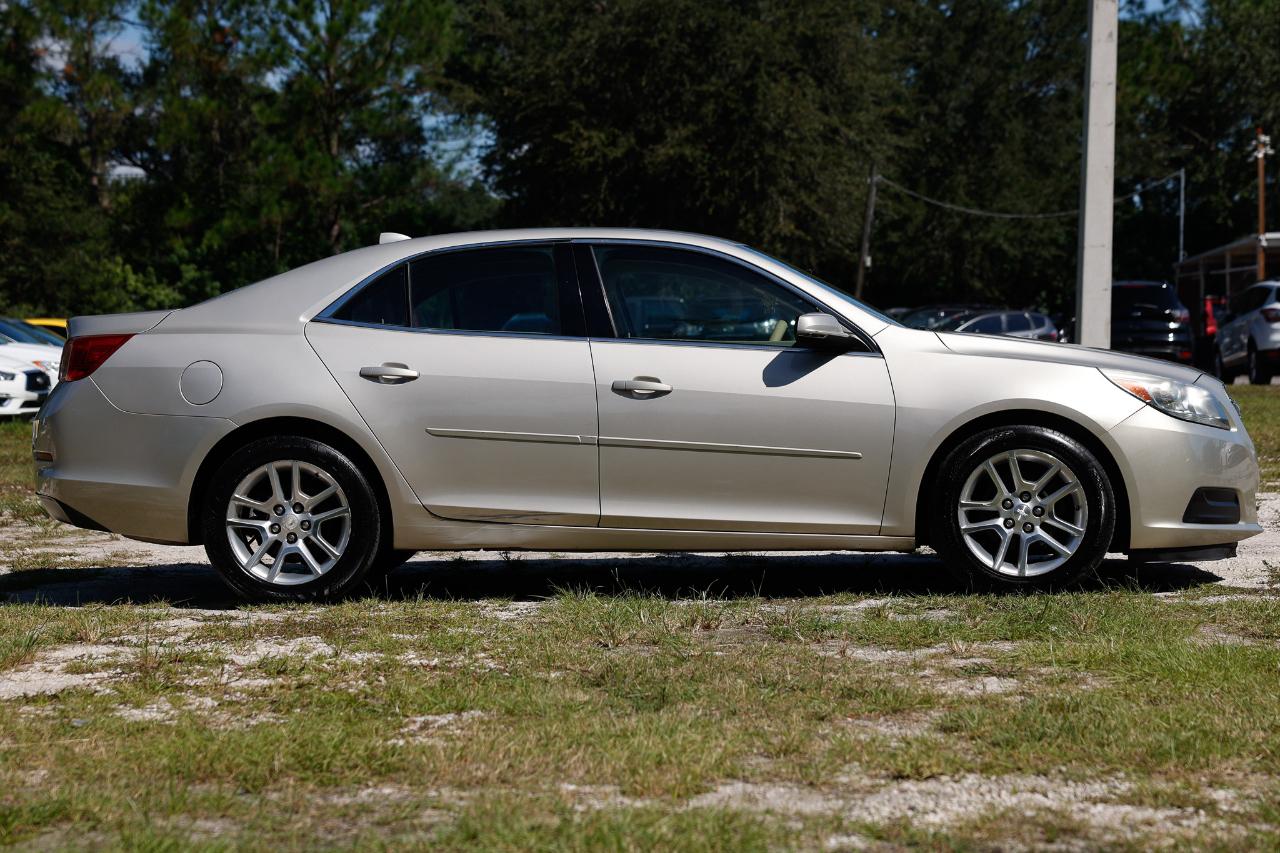 Chevrolet Malibu photo 13