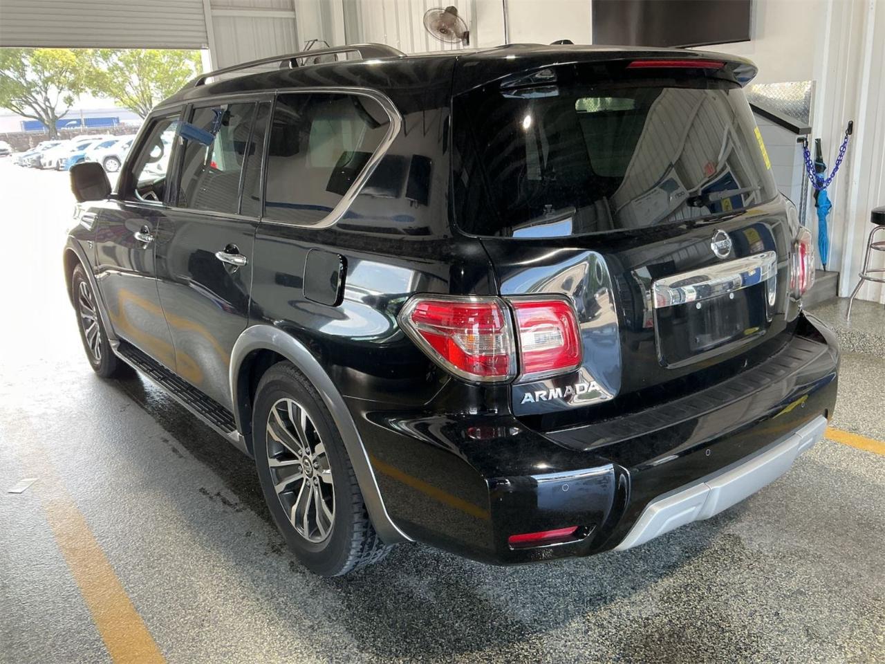 Nissan Armada  2017